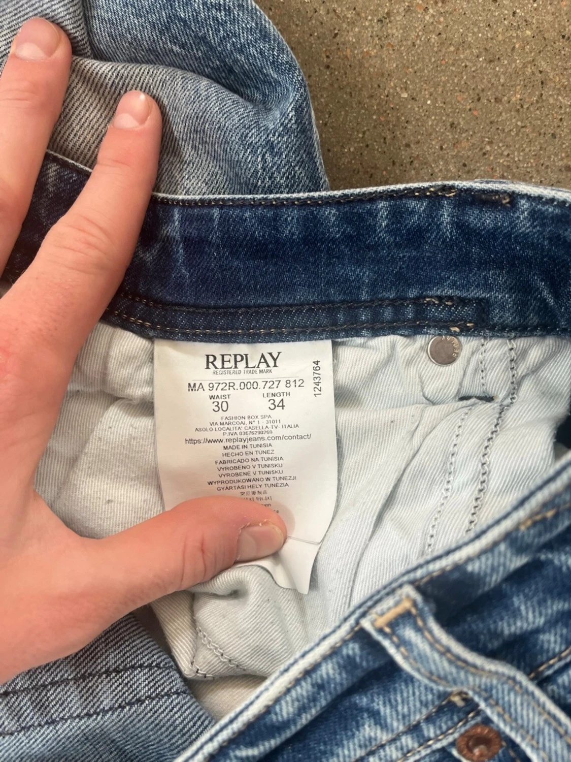 Blå raka jeans med slitningar - 3