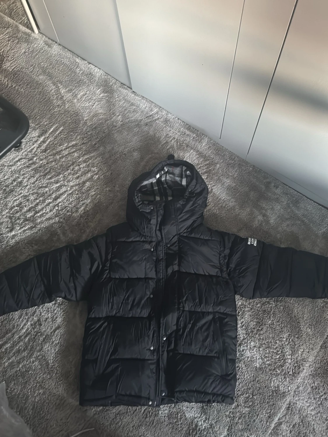 Svart dunväst med huva från Burberry - 1