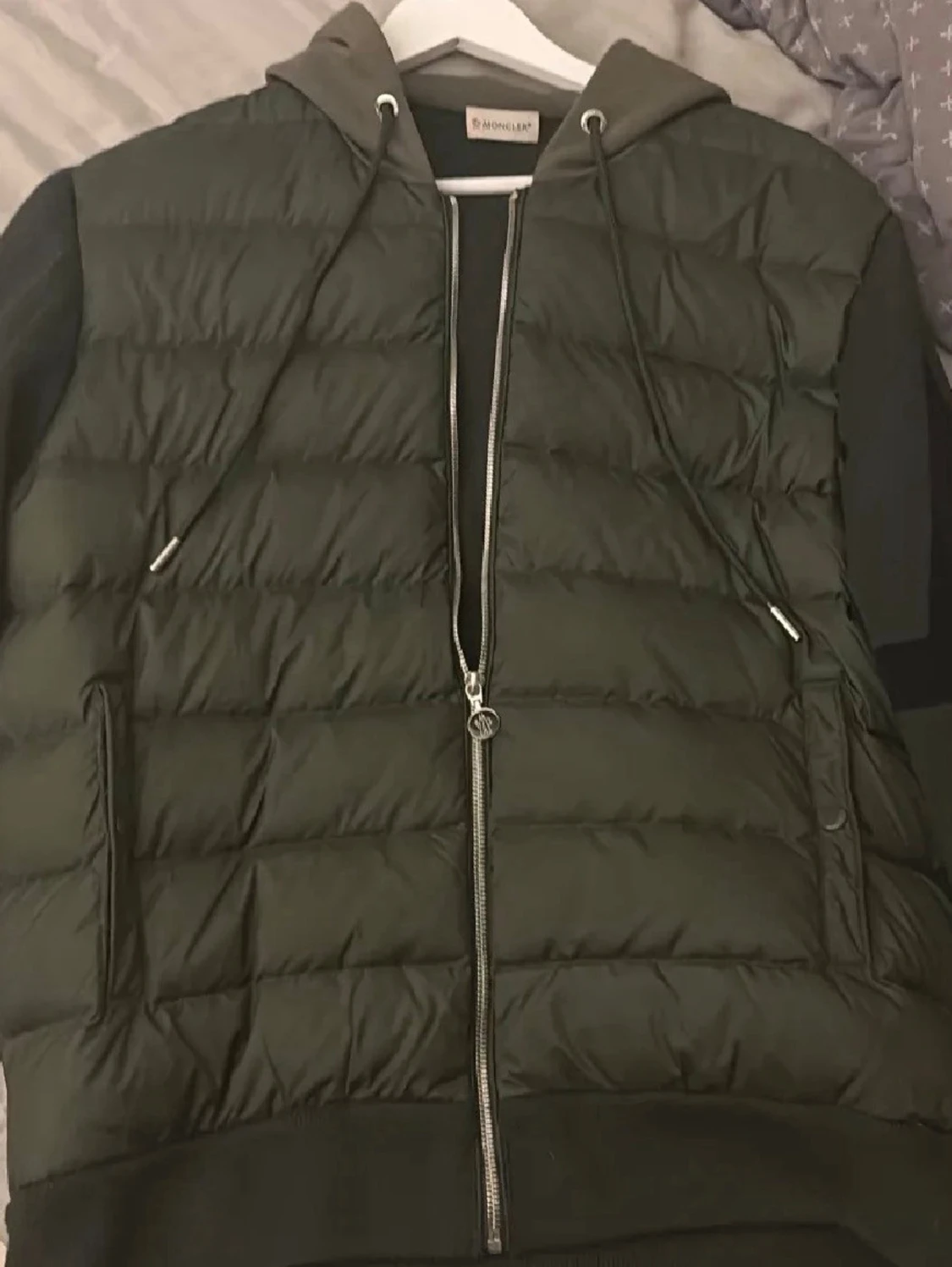 Grön pufferjacka från Moncler - 1