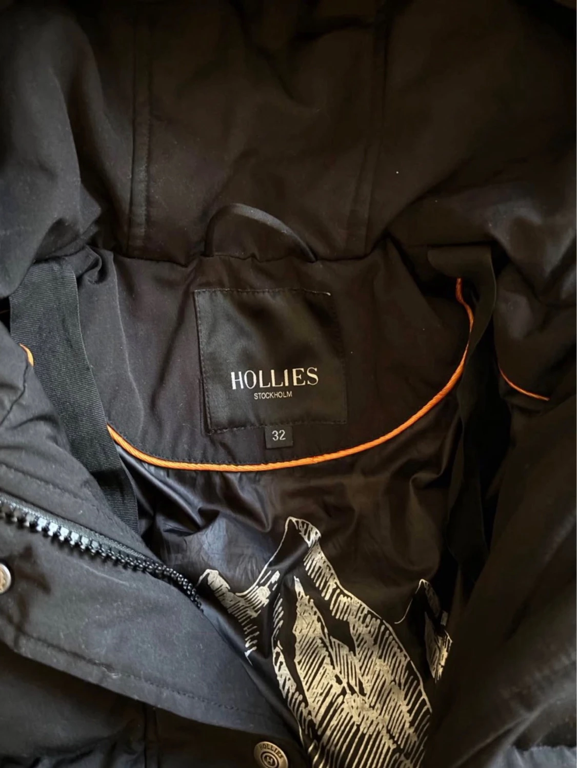 Svart parkas med pälskant från Holies - 2