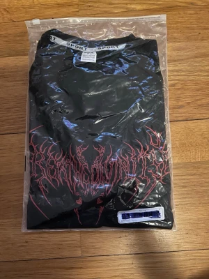 Breathdivinity compression shirt - Helt ny, finns i S och M