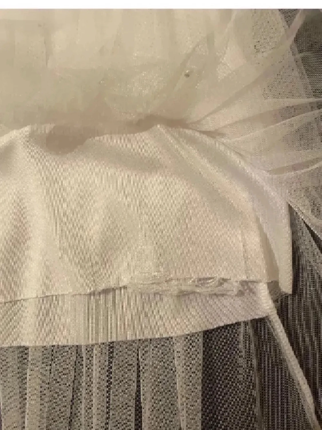 Vit volangblus med spetsdetaljer - 6