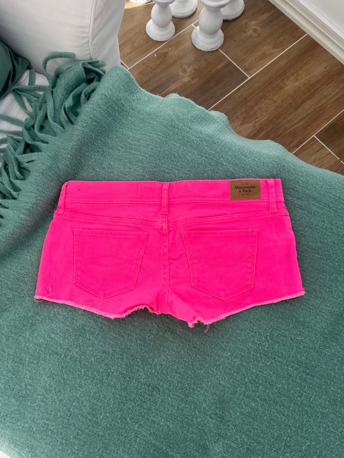 Abercrombie & fitch lågmidjade jeansshorts  - 6