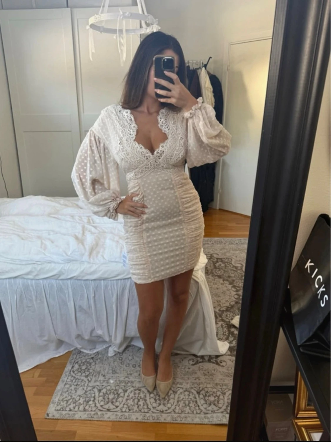 Krämvit klänning  - 3