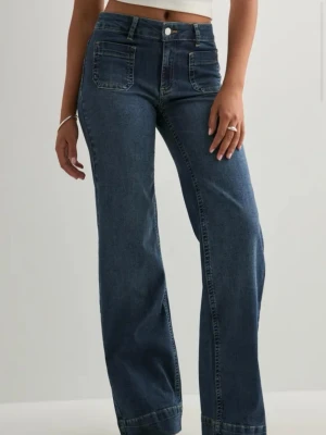 Mörkblå jeans med fickor fram - Mörkblå jeans med framfickor💙