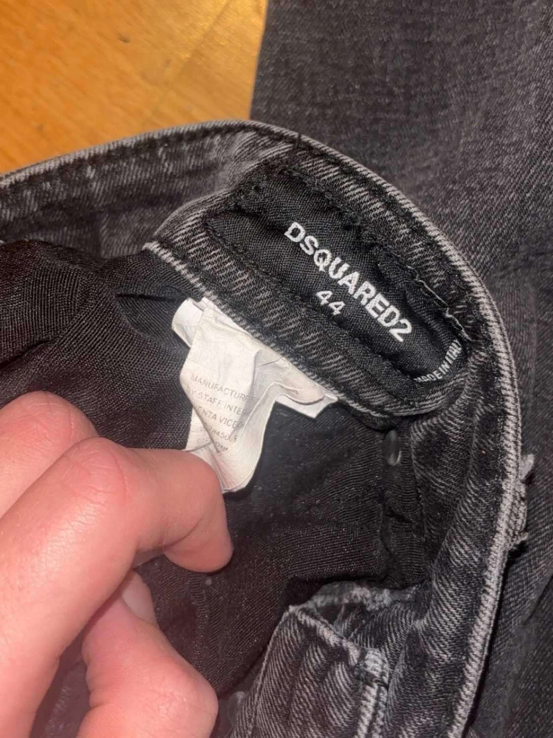 Svarta Dsquared2 ICON jeans storlek 44/M - 4
