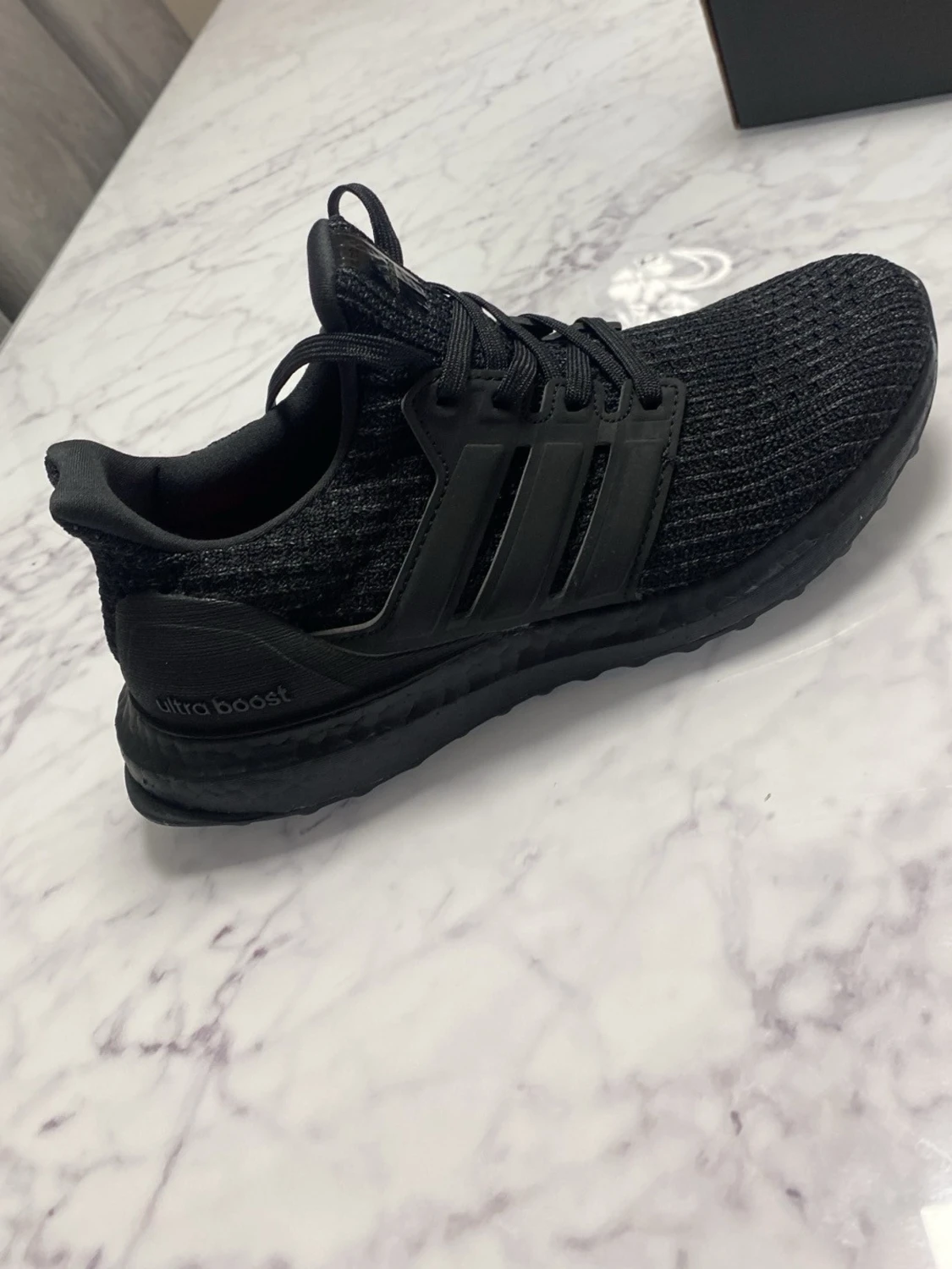Adidas Ultra Boost svarta sneakers - 1