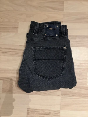 Tramarossa jeans - W 31 men passar som 29. Slim/straight fit. Passar kring 175 cm. Priset är inte hugget i sten. 