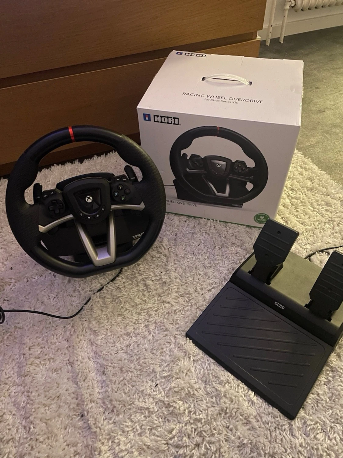 Hori Racing Wheel Overdrive ratt & pedaler