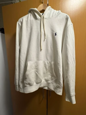 Ralph lauren hoodie - Fin polo ralph lauren hoodie, storlek L kan passa en M också 