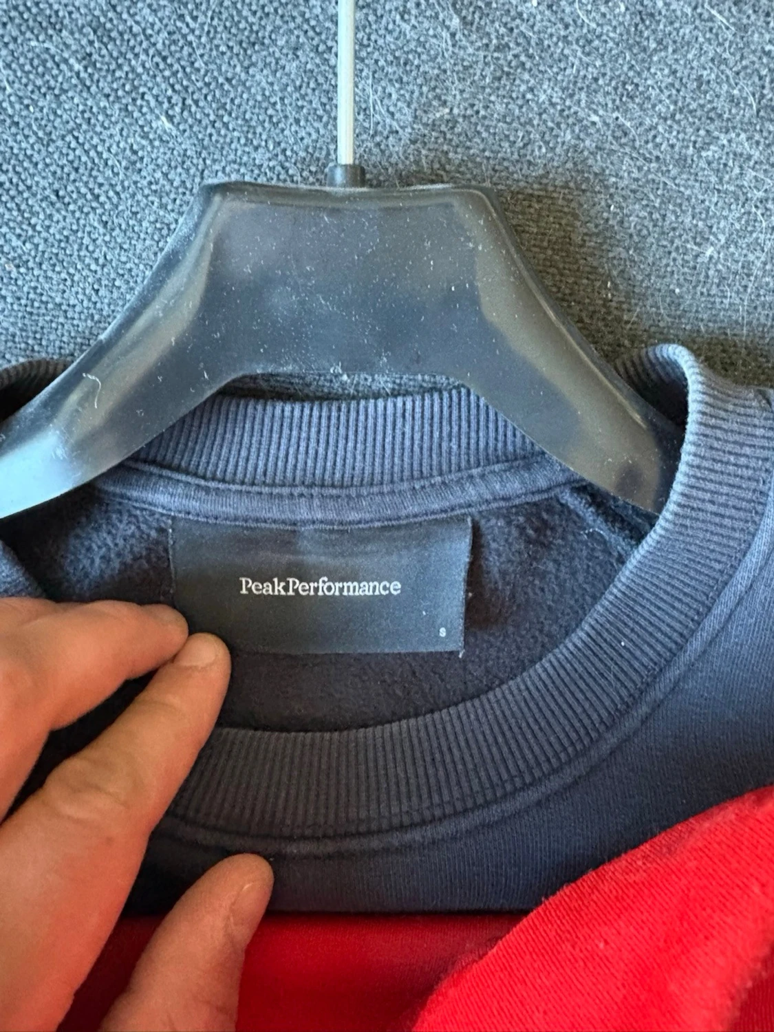 Mörkblå Peak Performance sweatshirt - 1