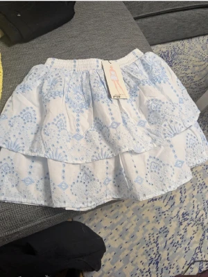 Kjol - Storlek S. Ny med prislapp. Jättesöt!☺️