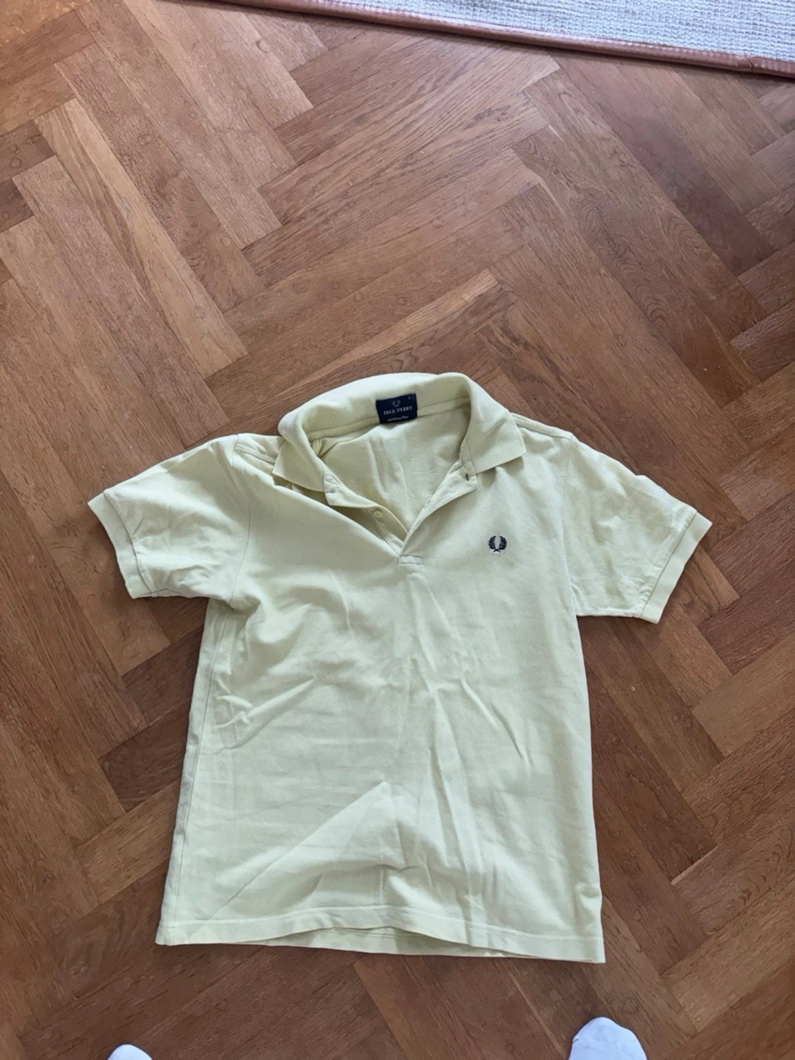 Gul pikétröja från Fred Perry - 1