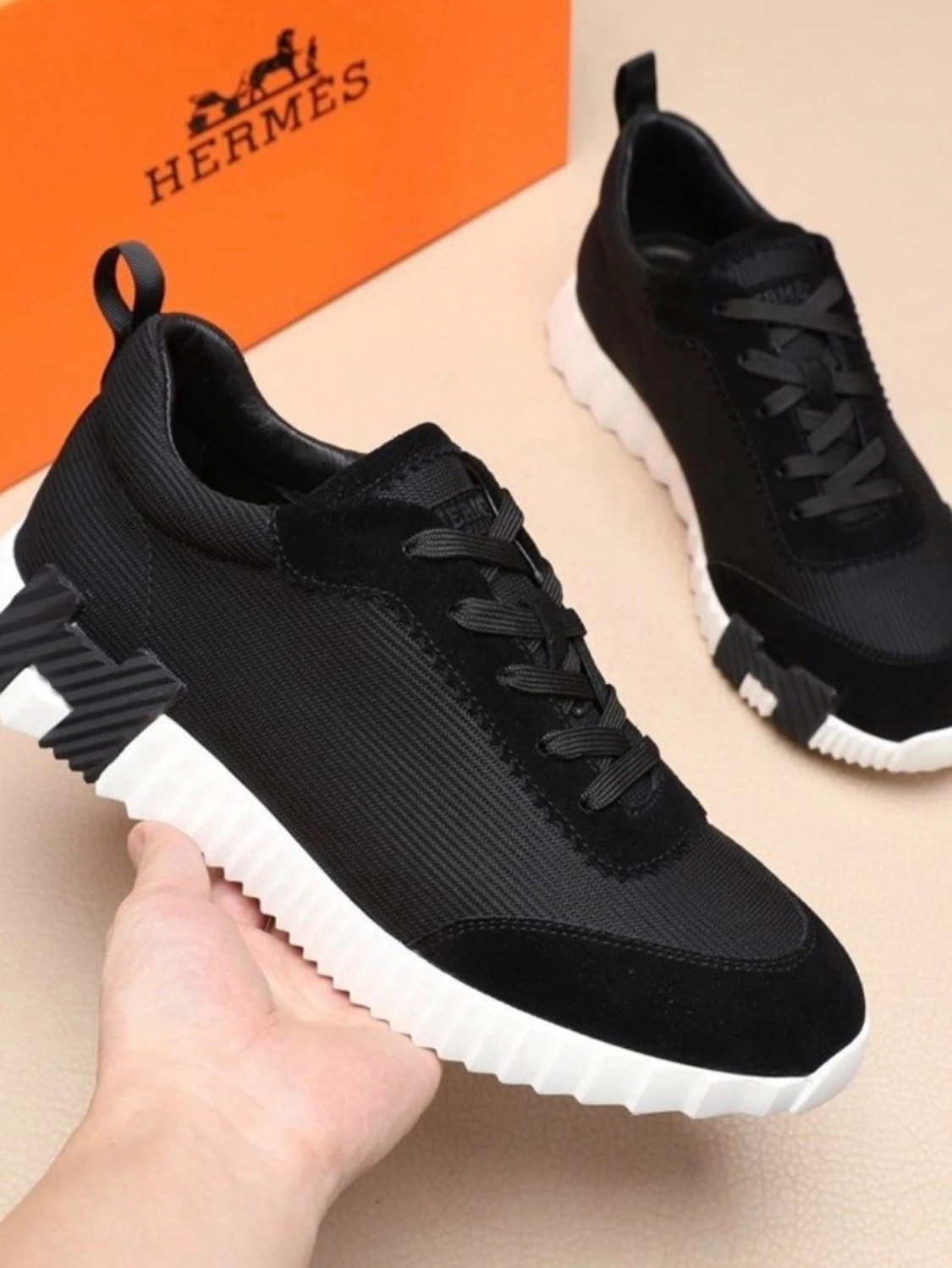 Svarta sneakers   - 2