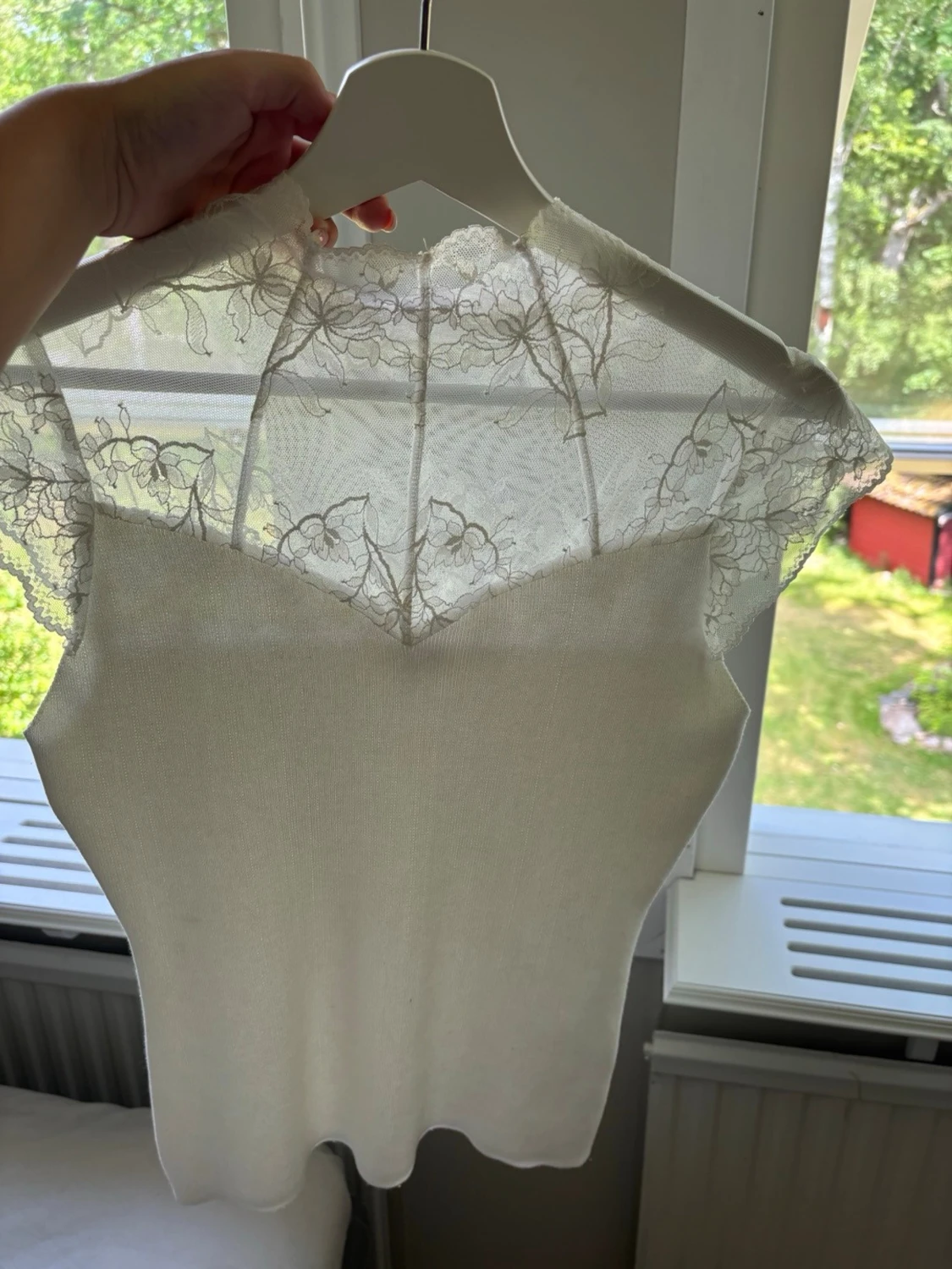 JÄTTEsnygg vit blus - 2