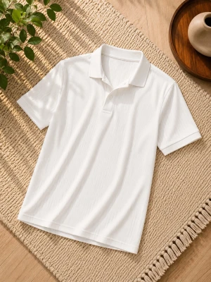 Vit Piké med Ribbmönster - Storlek: S, Material: 5 % Elastane & 95 % Polyester, utmärkt skick!