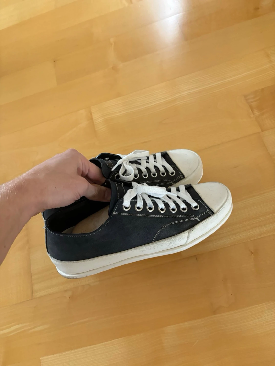 Premiata skor 41,5 cm