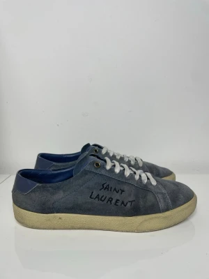 Saint Laurent Skor  - Säljer nu dessa Saint Laurent Skor, skriv för fler bilder/frågor🙌🏼