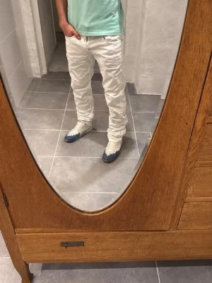 Replay jeans  - Ett par snygga byxor från Replay i storlek W31 L34 i modellen Anbbas 