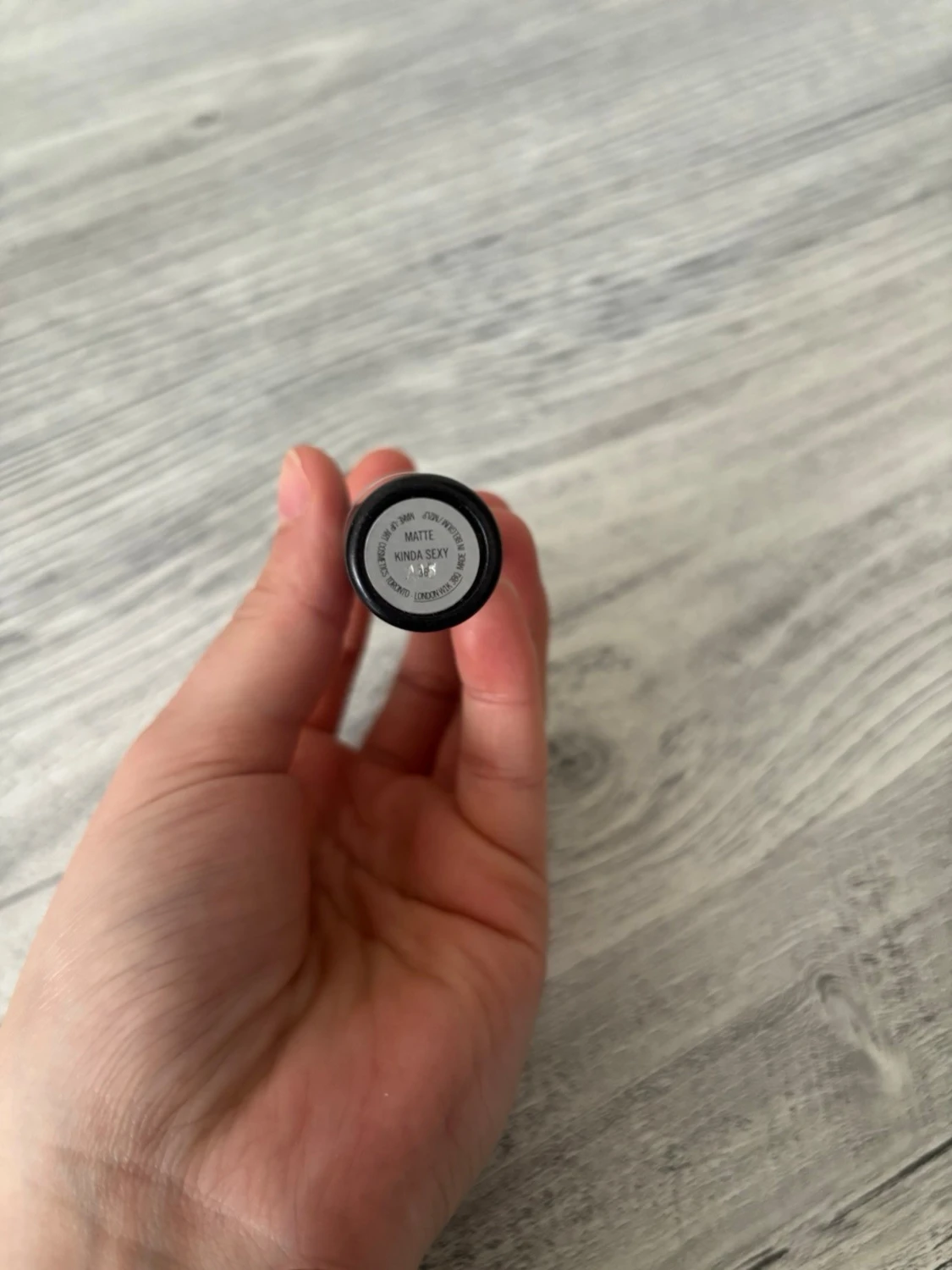 MAC läppstift i varm nude - 2