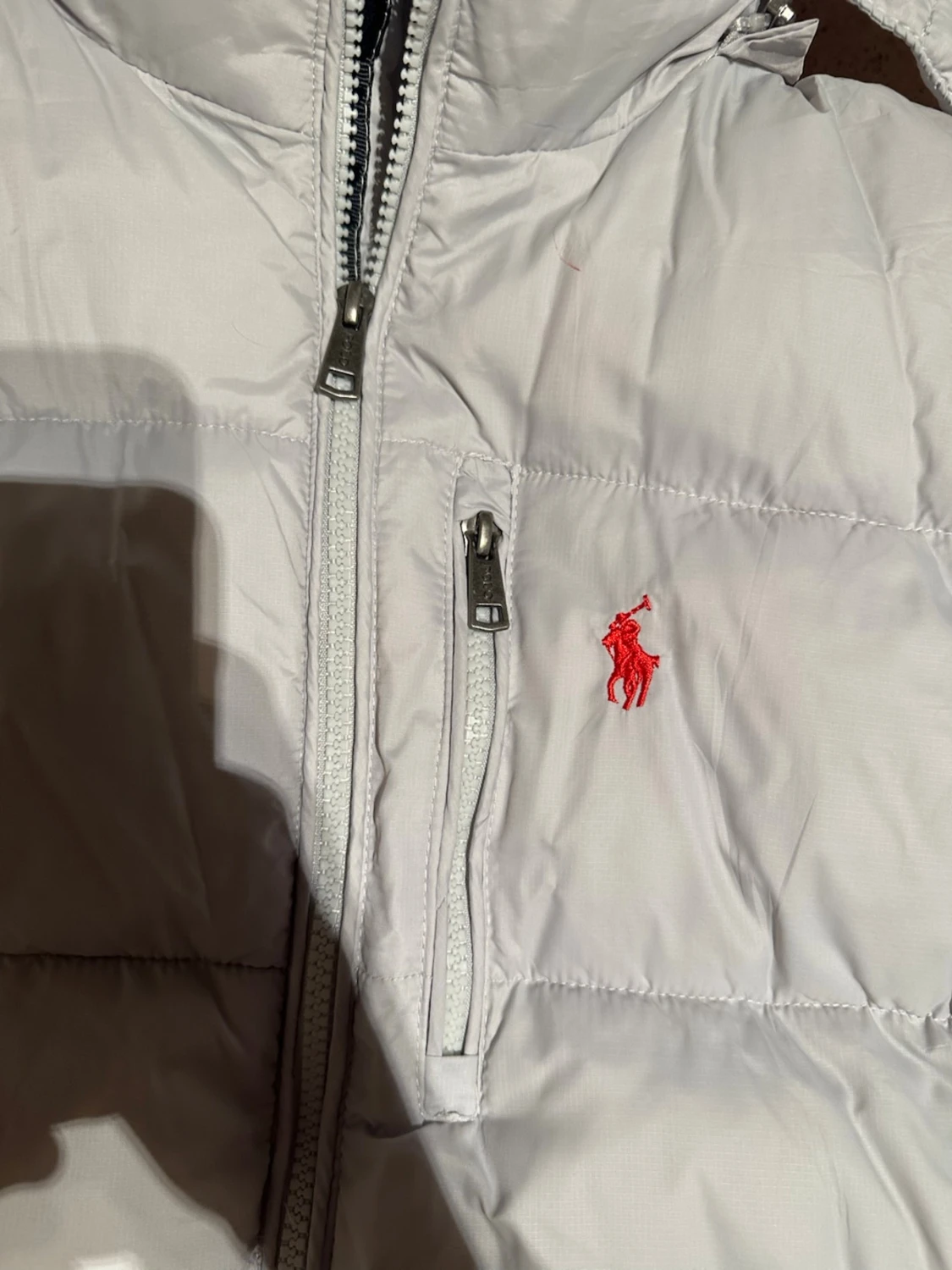 Ljusgrå dunjacka från Polo Ralph Lauren - 1