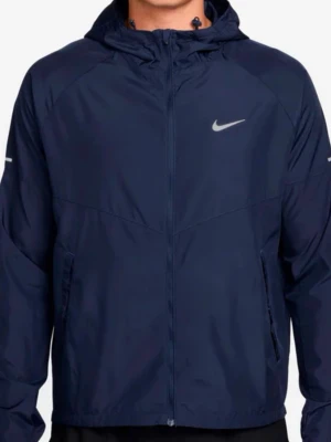 Mörkblå vindjacka från Nike, Helt Ny utan prislapp. - Mörkblå vindjacka/löparjacka från Nike genen, jätte bra skick och kvalitet