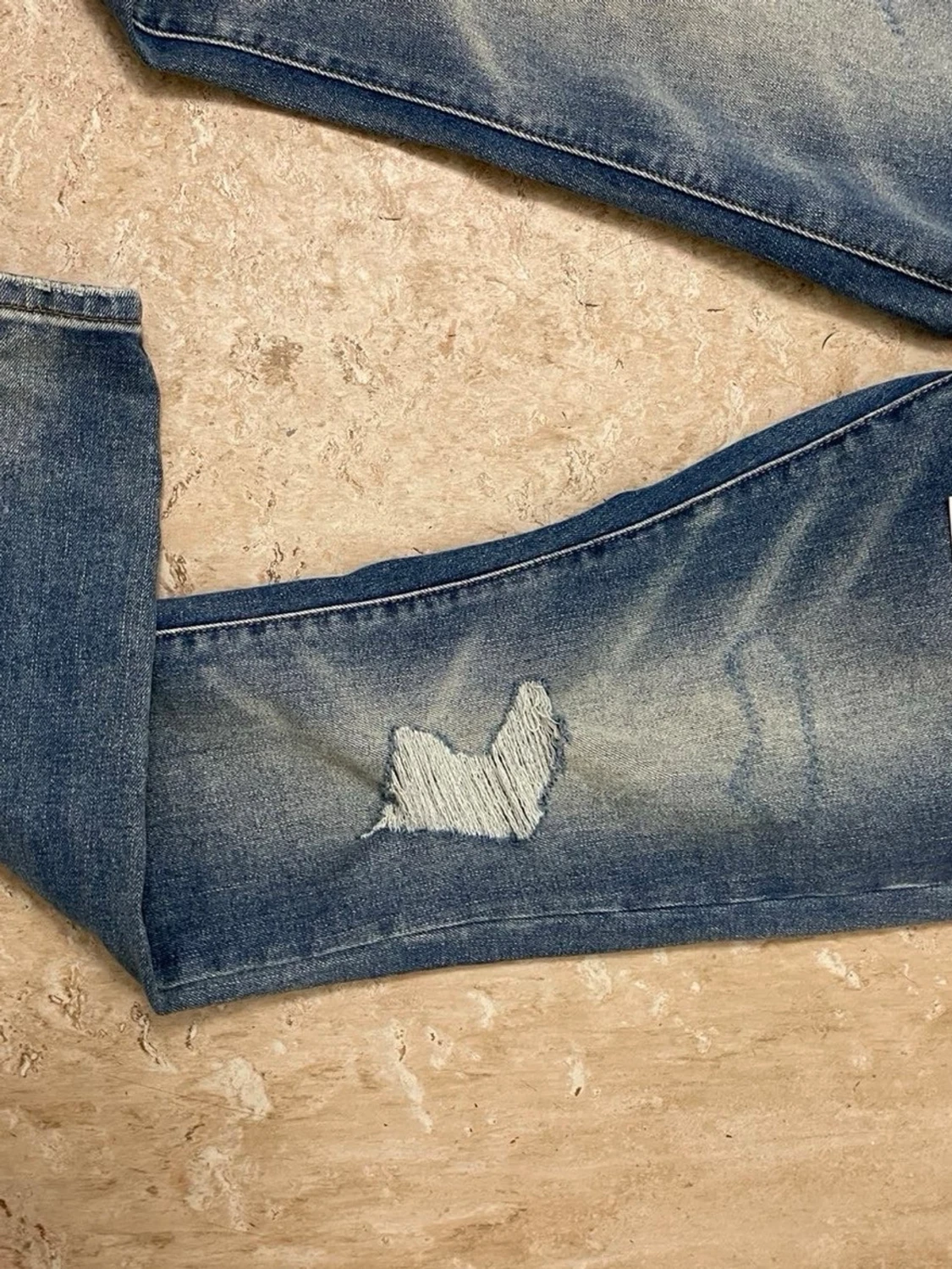 Blå slitna jeans från Purple - 2