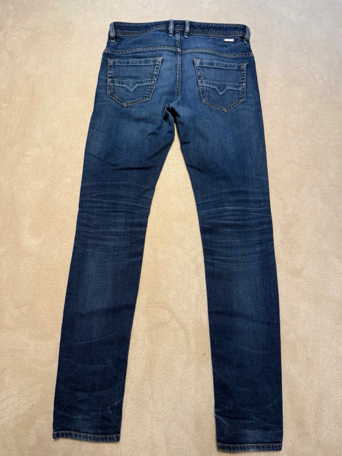 Mörkblå diesel jeans