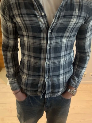  Ralph Lauren skjorta  - Mycket fint skick. Storlek S