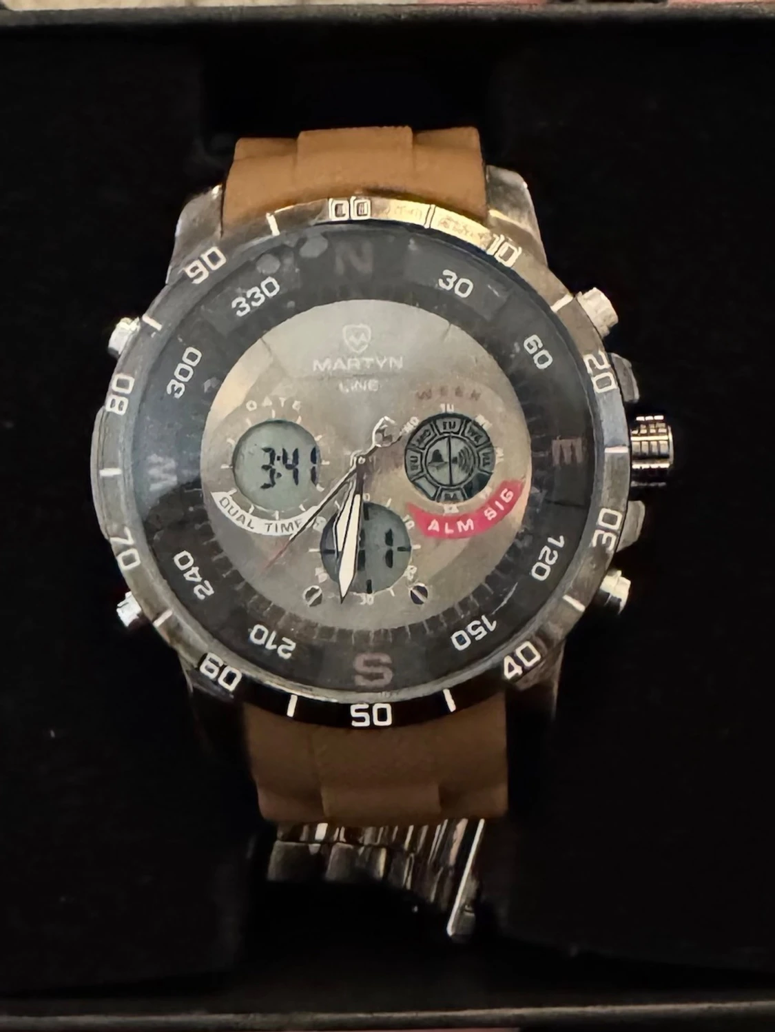 Digital analog klocka