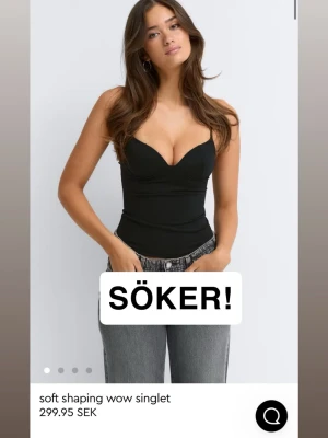 Topp ginatricot - Söker denna toppen i storleken S!! Hör av er om ni har en sådan ni vill sälja 💕💕