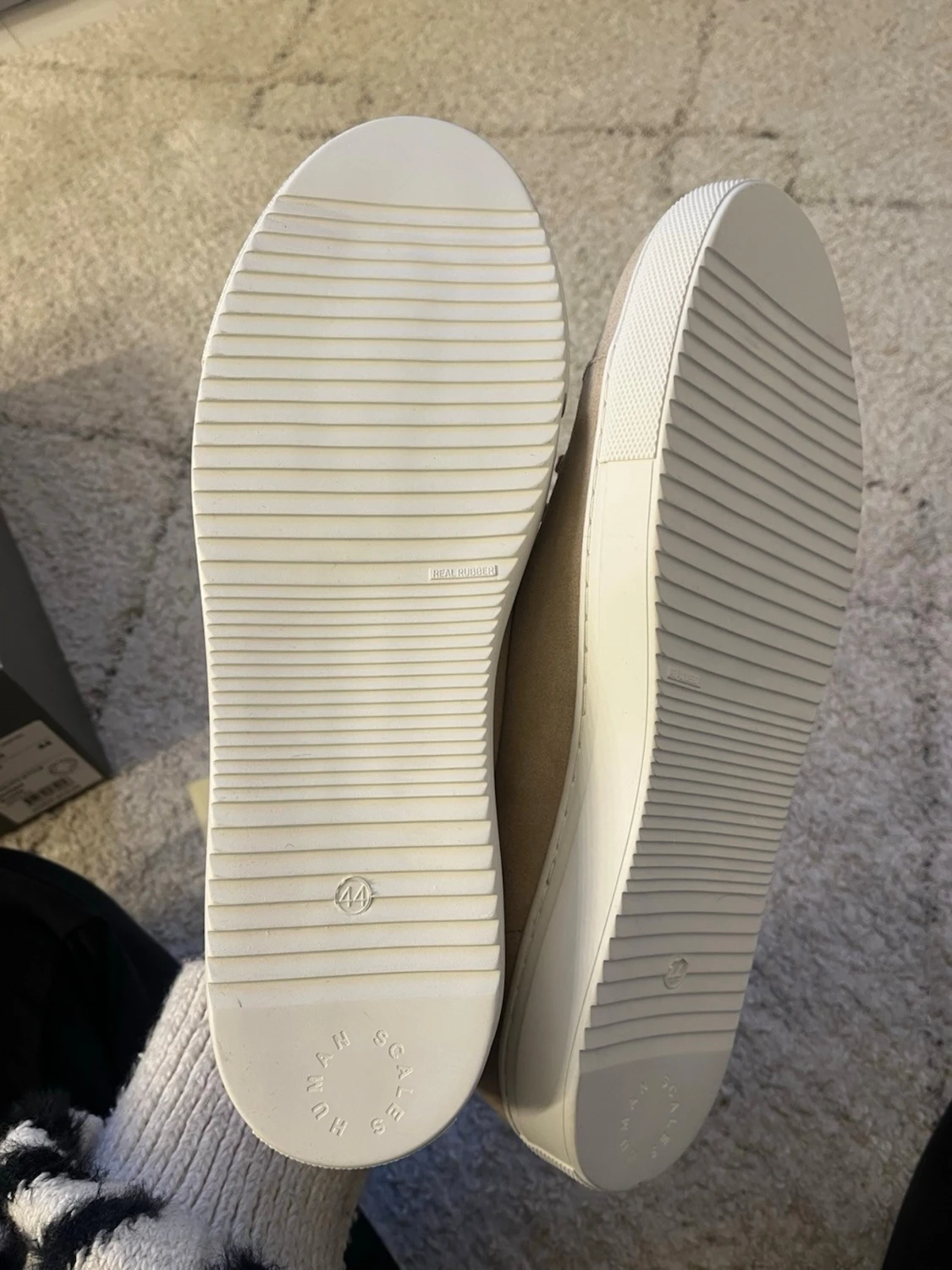 Beige mockasneakers från Human Scales - 3