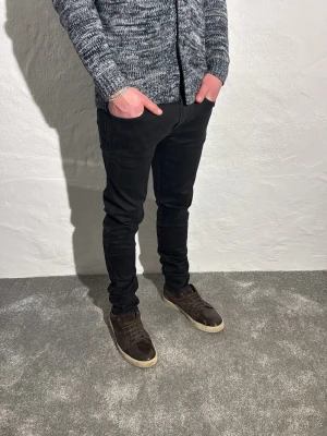 Replay jeans  - Ett par riktigt snygga jeans från Replay i storlek W34 L32 i modellen Anbbas 