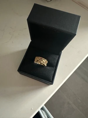 X länk ring  - Ifrån kejsar och i storlek 17, 925 silver Originalpris 900