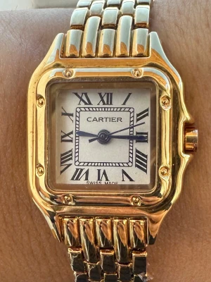 Klocka - Guld klocka gott skick