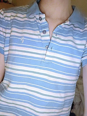 Vintage Y2K pikétröja - Blå, rosa, vit och grönrandig! Mycket gott skick, hittar inga defekter. Snygg passform men tyvärr lite för stor för mig. Hör av dig vid frågor❤️