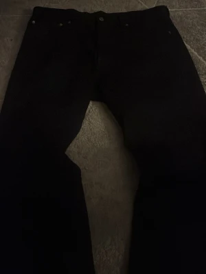 Levis 501 - Levis jeans 501 i storlek w33 l32