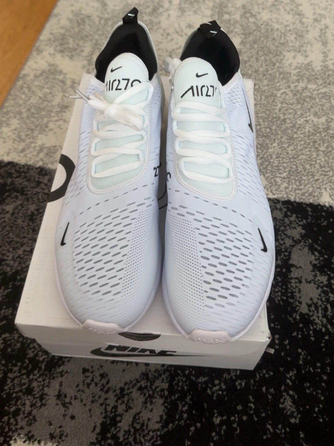 Nike 270  - 1