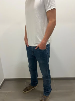 No brand  - Säljer dessa snygga jeans med riktigt bra passform. W:30 L:32