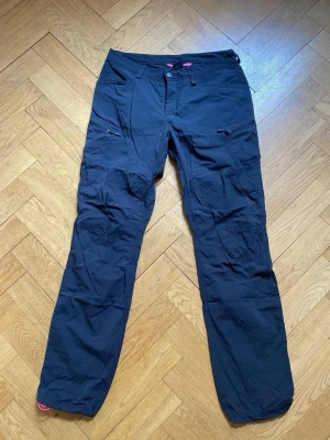 Haglöfs friluftsbyxor storlek 38 - Haglöfs friluftsbyxor storlek 38! 