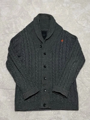 G-star raw kofta - Grå kofta från G-star, bra skick✅