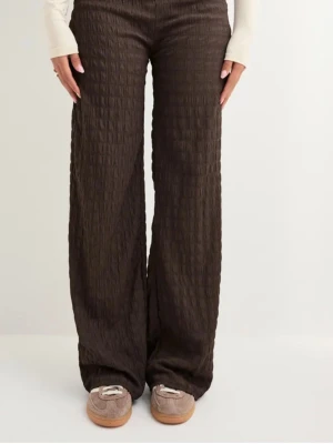 Byta xs till xss - Söker om någon vill byta sina low waist structure pants från Nelly i xxs till mina xs .