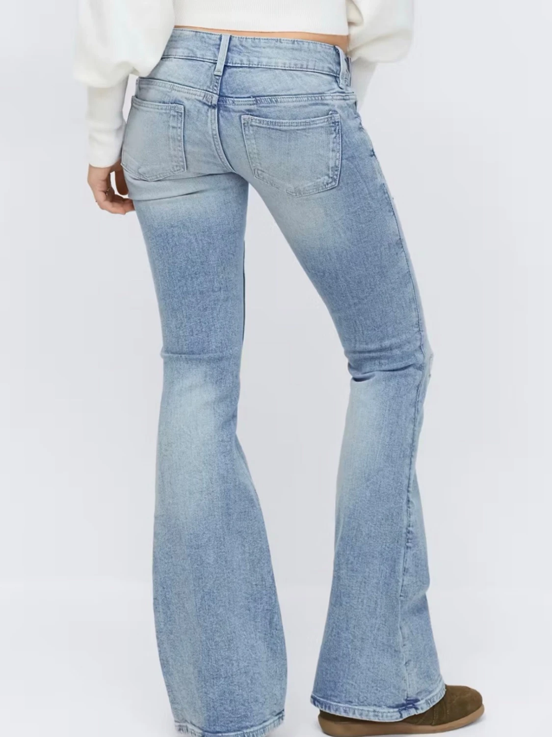 Lågmidjade jeans med slitningar - 1