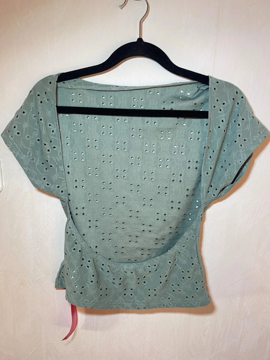 Grön broderad blus med öppen rygg - 2