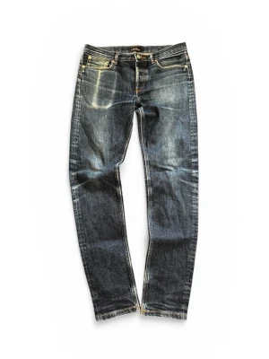 Apc jeans  - Tjena! Säljer ett par snygga jeans | väldigt bra skick | size w30 | HÖR AV ER AV MINSTA LILLA!