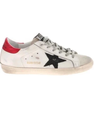 Golden Goose Superstar sneakers - Sjuk snygga golden goose skor! Köptes i oktober men har ej kommit till användning, så gott som nya❤️ Box och pass tillkommer (skanna qr koden på passet). Skriv för egna bilder på skorna! Pris kan diskuteras vid snabb affär!!