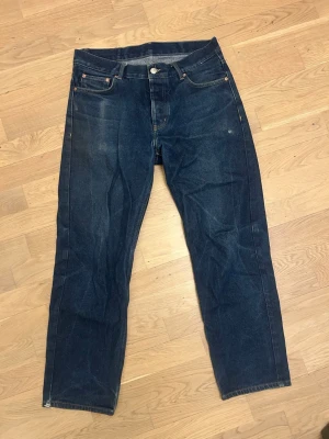 Jeans - Storlek 32