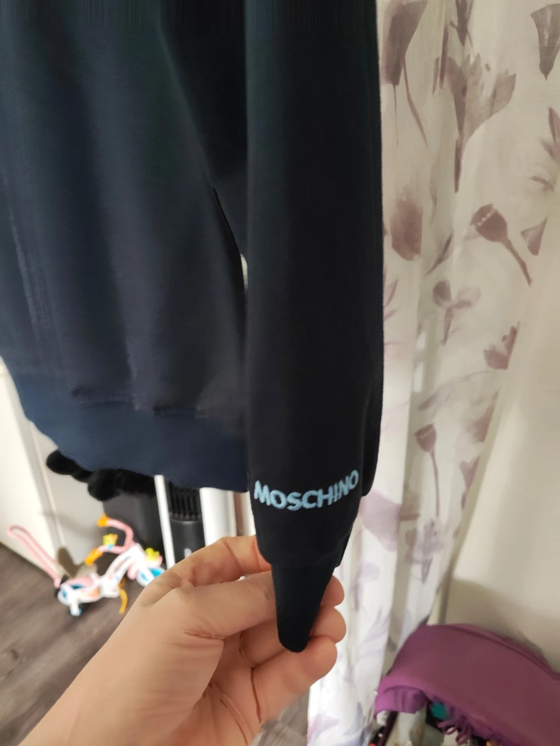 Svart Moschino tröja med björn - 4