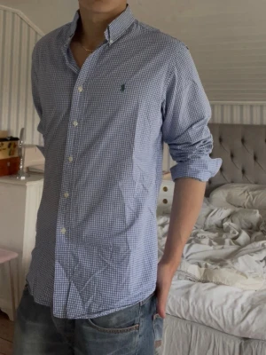 Ralph Lauren L - Ralph Lauren sommar skjorta L Modellen är 188 väger 78 Hör av er vid minsta fundering!