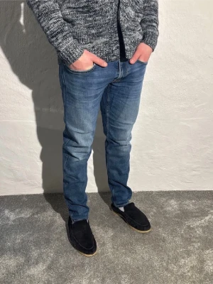 Replay jeans  - Ett par riktigt snygga jeans från Replay i storlek W33 L30 i modellen Grover 